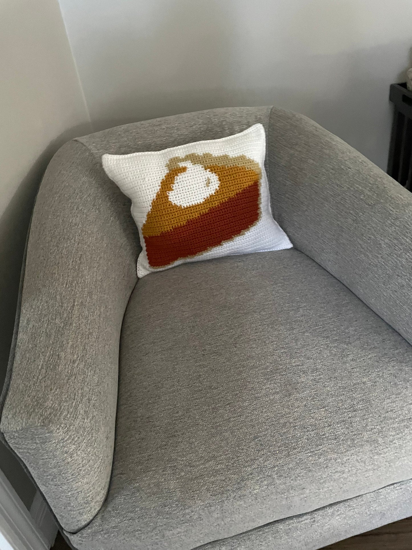 CROCHET PATTERN- Pumpkin Pie Colorwork Crochet Pillow Pattern, Pie Pillow, Thanksgiving Crochet Pillow