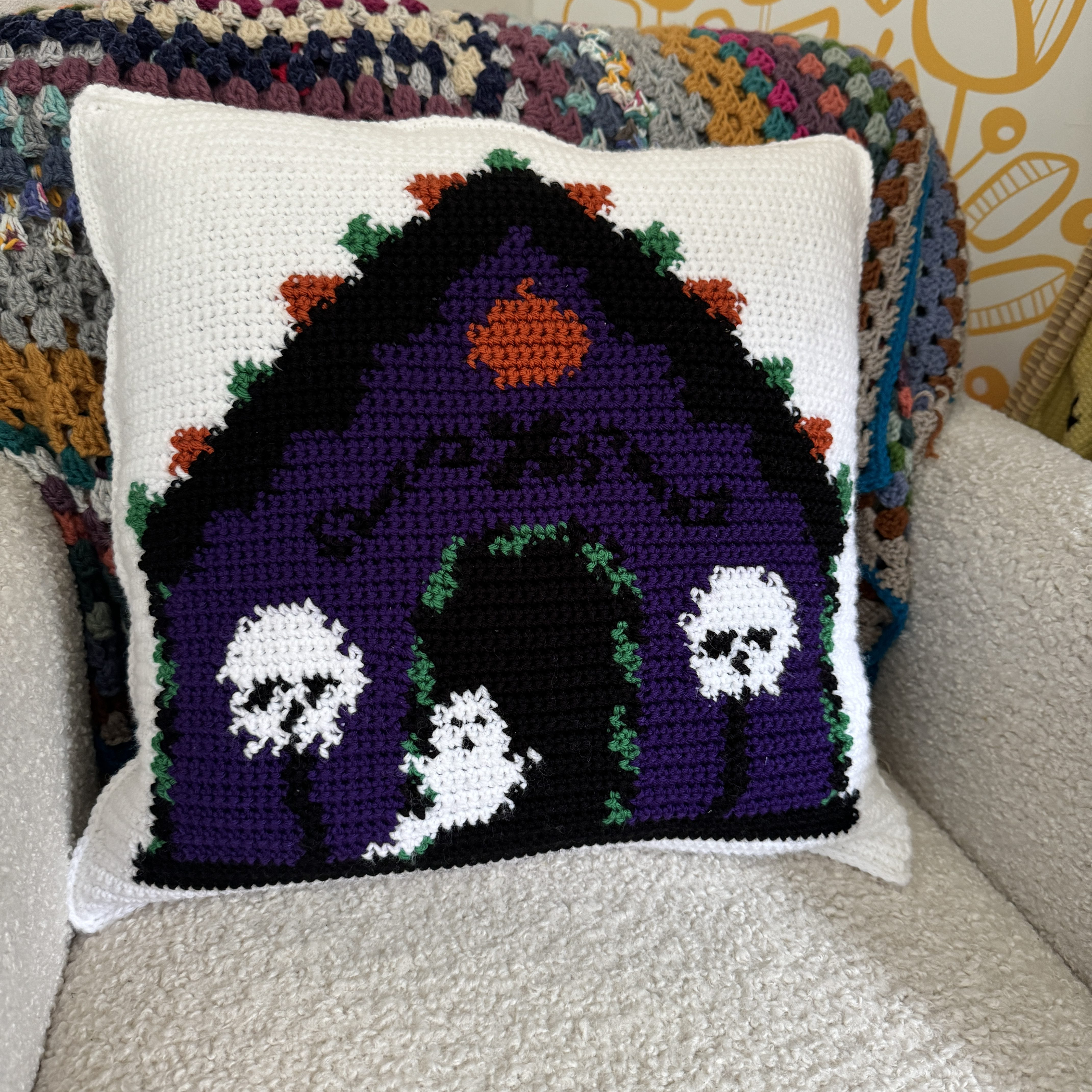 Haunted House Crochet Pillow Pattern